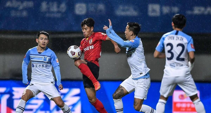 开云体育官方平台-包含中超加时末段走向成谜；浙江队单刀错失；目标明确；年轻球员得到机会的词条